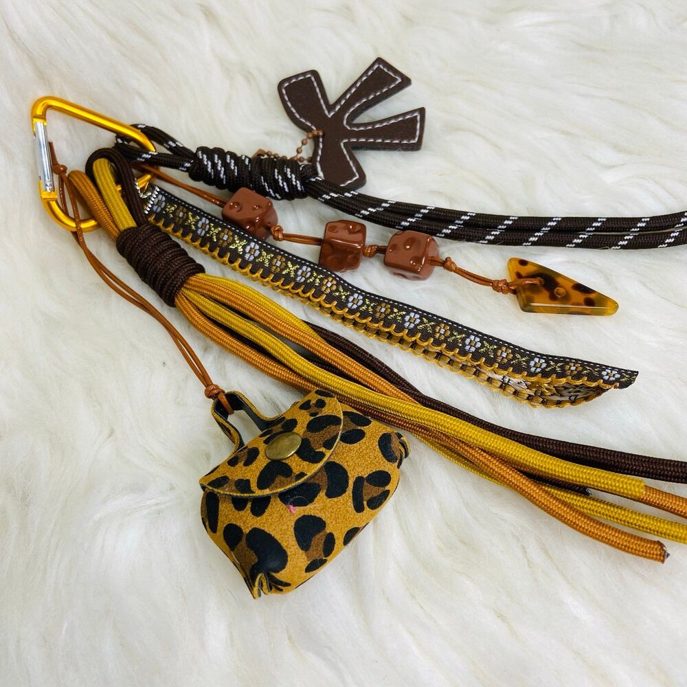 Bag Keychain - Picture 2 of 4
